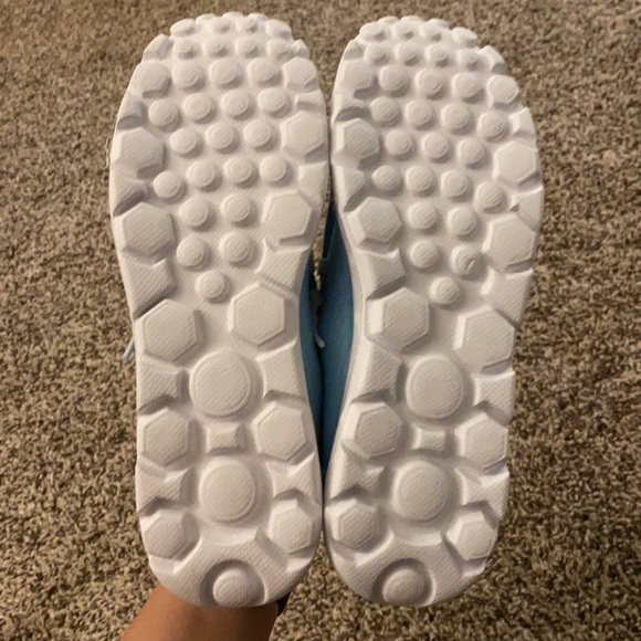 Shoes size 7.5-8 - Picture 6 of 6